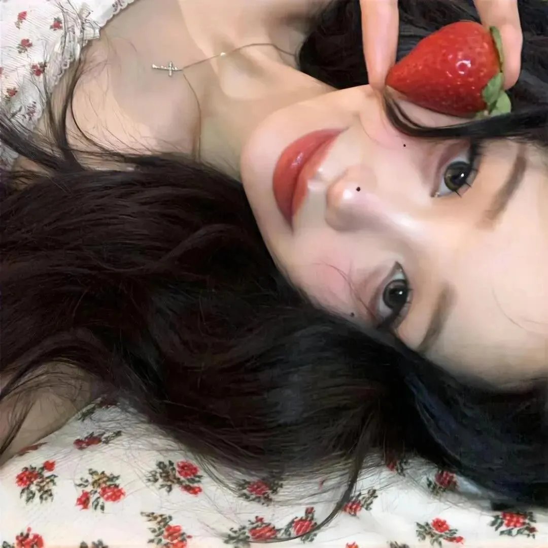 隐世狼女第一季海报